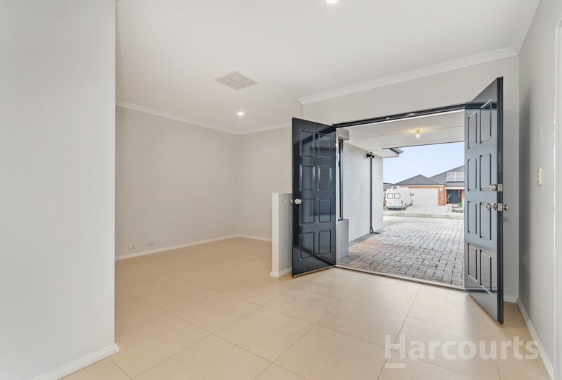 Photo - 18 Cairo Way, Wanneroo WA 6065 - Image 3