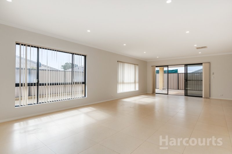 Photo - 18 Cairo Way, Wanneroo WA 6065 - Image 15