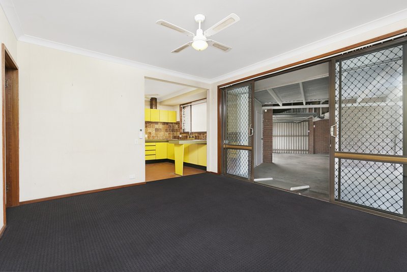 Photo - 18 Callitris Street, Acacia Ridge QLD 4110 - Image 6