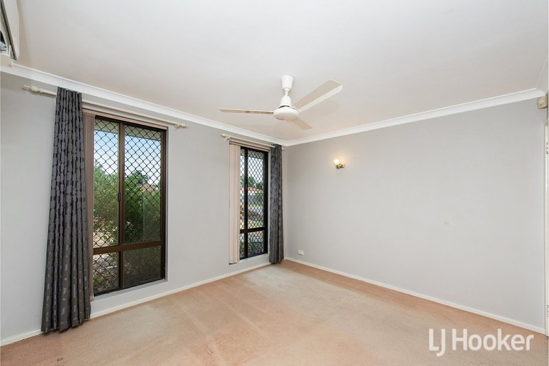 Photo - 18 Camden Court, Thornlie WA 6108 - Image 4