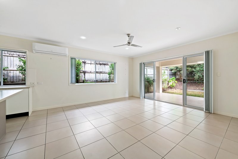 Photo - 1/8 Camden Way, Maroochydore QLD 4558 - Image 4