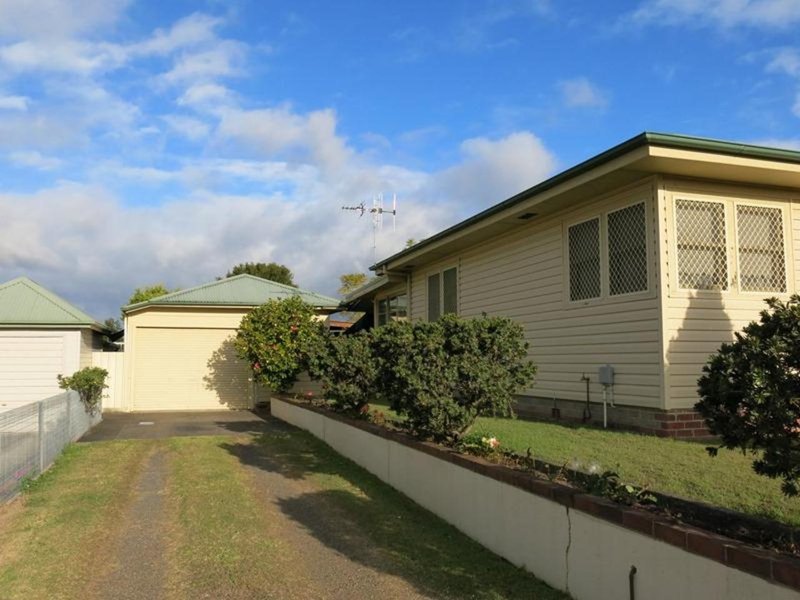 Photo - 18 Campbell Street, Taree NSW 2430 - Image 2