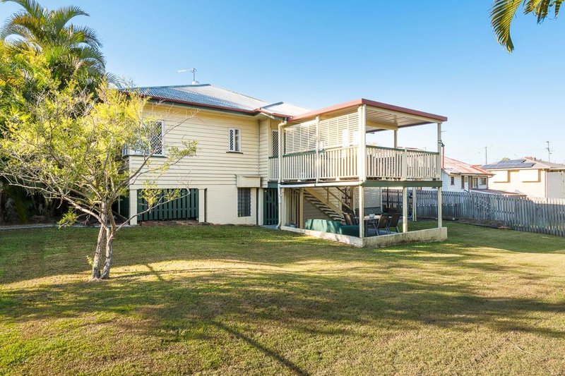 18 Campbell Terrace, Oxley QLD 4075