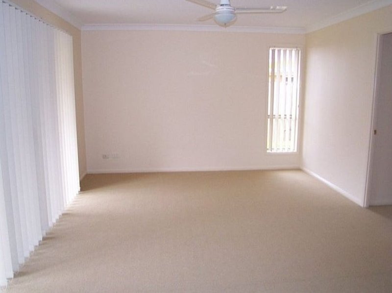 Photo - 18 Candle Cresent , Caboolture QLD 4510 - Image 4