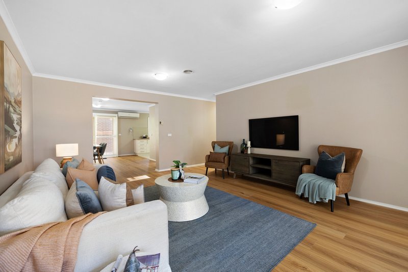 Photo - 1/8 Canterbury Close, Rowville VIC 3178 - Image 3