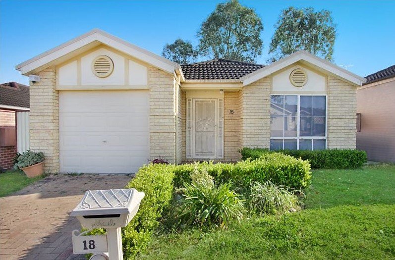 Photo - 18 Canyon Drive, Stanhope Gardens NSW 2768 - Image 1