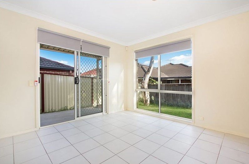 Photo - 18 Canyon Drive, Stanhope Gardens NSW 2768 - Image 3
