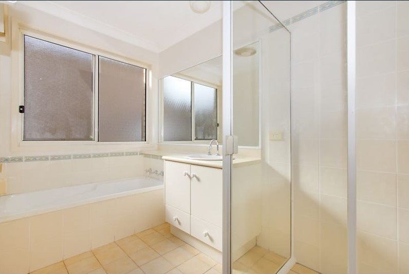 Photo - 18 Canyon Drive, Stanhope Gardens NSW 2768 - Image 5