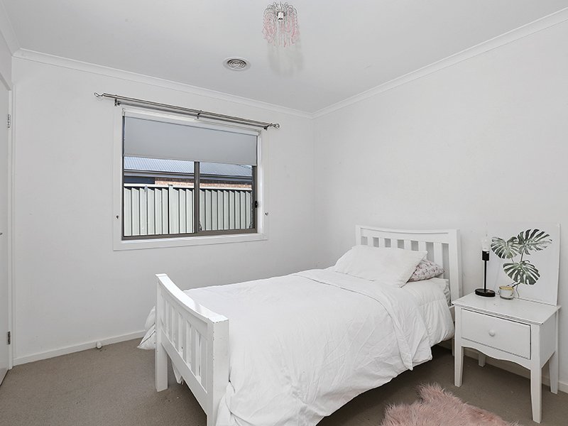 Photo - 18 Cape Barron Drive, Lara VIC 3212 - Image 9