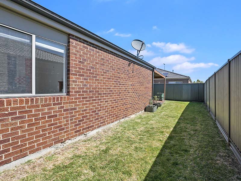 Photo - 18 Cape Barron Drive, Lara VIC 3212 - Image 14