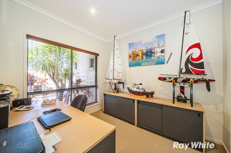 Photo - 18 Capstan Court, Banksia Beach QLD 4507 - Image 10