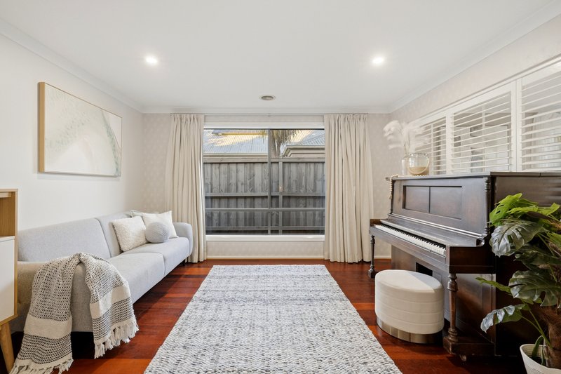 Photo - 18 Carbine Way, Lyndhurst VIC 3975 - Image 6