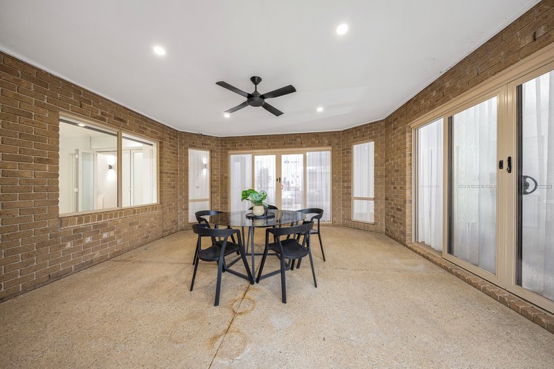 Photo - 18 Carisbrook Court, Taylors Hill VIC 3037 - Image 18