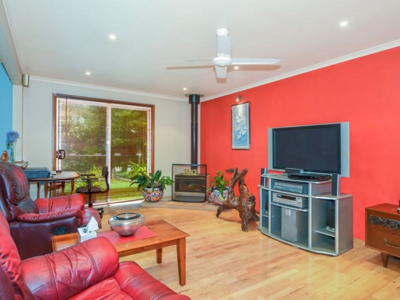 Photo - 18 Carmel Drive, Sanctuary Point NSW 2540 - Image 7