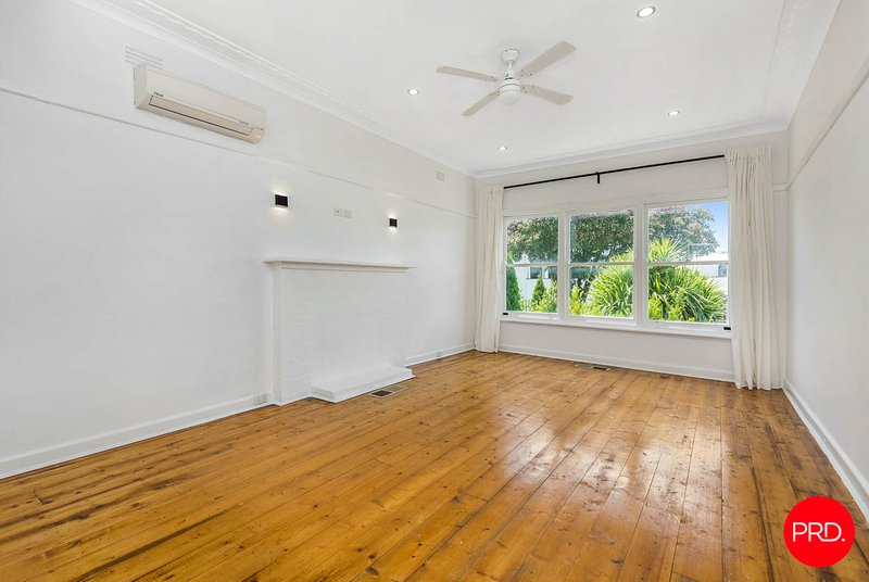 Photo - 18 Carpenter Street, Kangaroo Flat VIC 3555 - Image 3