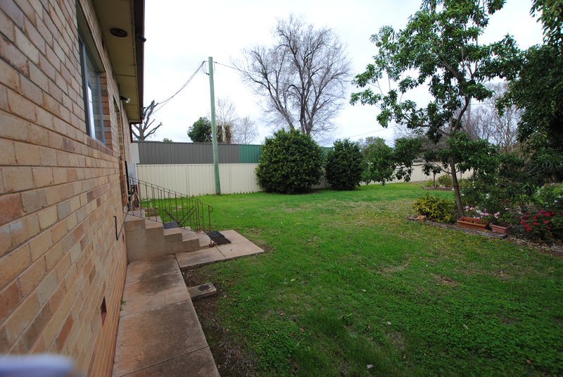 Photo - 18 Carrathool Street, Griffith NSW 2680 - Image 8