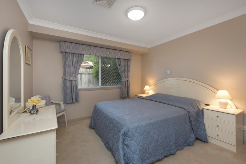 Photo - 18 Carrington Place, Carindale QLD 4152 - Image 11