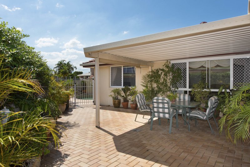 Photo - 18 Carrington Place, Carindale QLD 4152 - Image 12