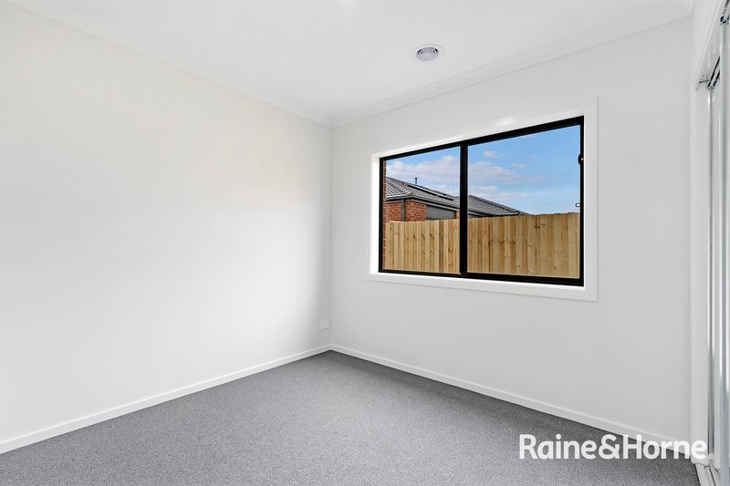 Photo - 18 Casone Street, Clyde VIC 3978 - Image 8