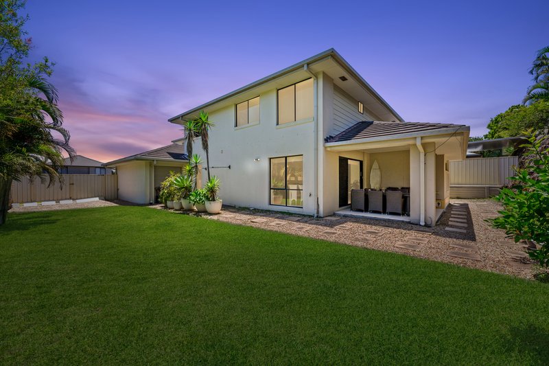 Photo - 18 Casuarina Drive, Molendinar QLD 4214 - Image 6