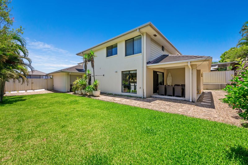 Photo - 18 Casuarina Drive, Molendinar QLD 4214 - Image 25