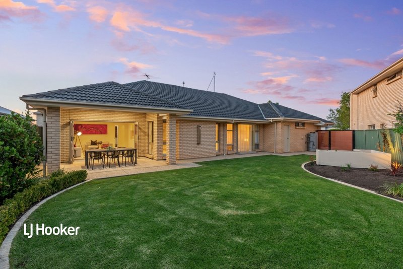 Photo - 18 Caswell Circuit, Mawson Lakes SA 5095 - Image 16