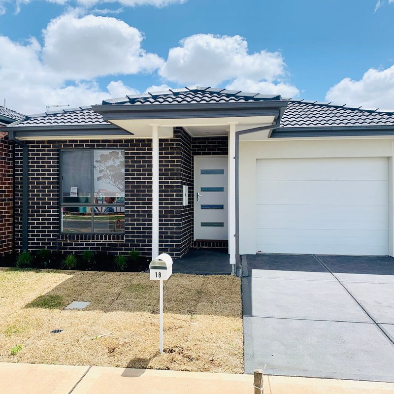 Photo - 18 Caulonia Drive, Truganina VIC 3029 - Image 2