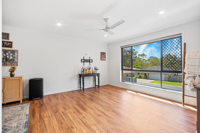 Photo - 18 Chanel Court, Wulkuraka QLD 4305 - Image 2