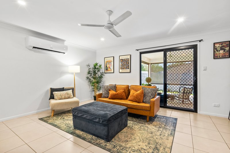 Photo - 18 Chanel Court, Wulkuraka QLD 4305 - Image 6