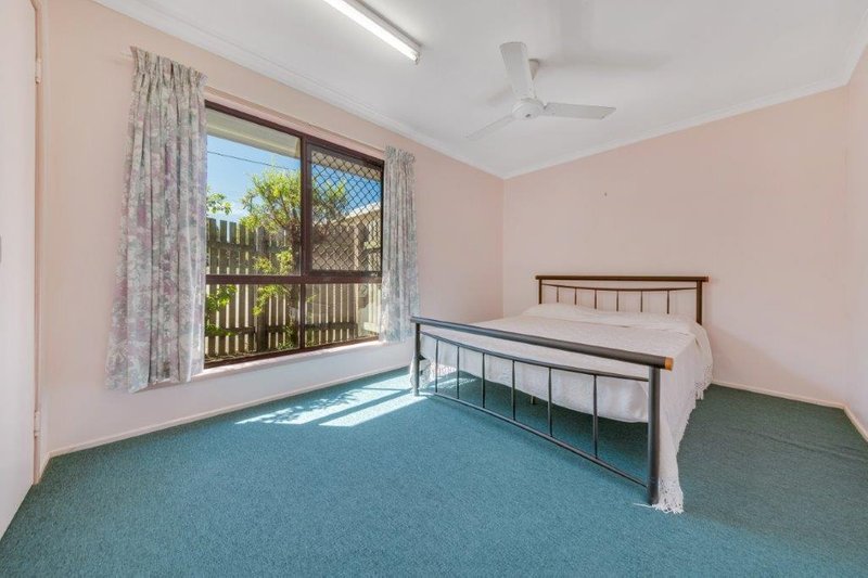 Photo - 18 Chapman Drive, Clinton QLD 4680 - Image 9