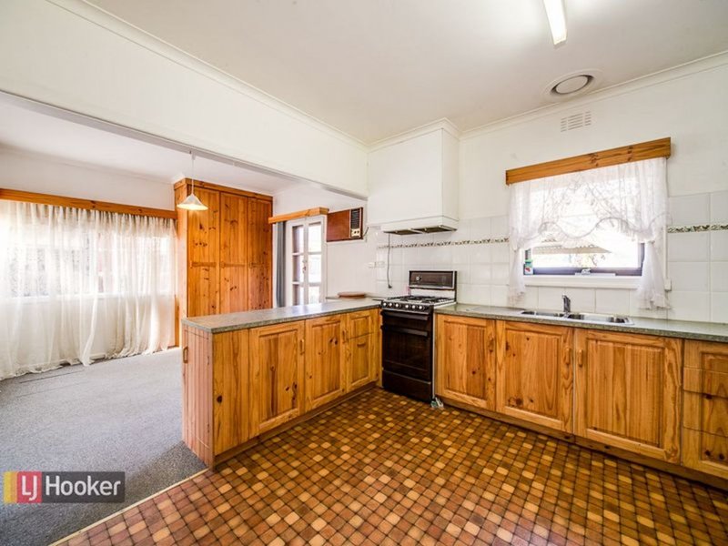 Photo - 18 Charlton Street, Springvale VIC 3171 - Image 7