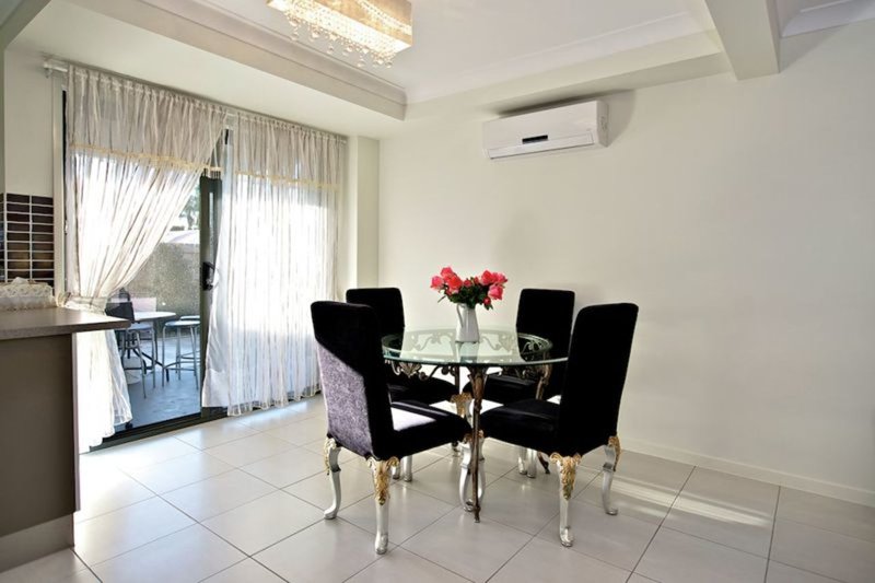 Photo - 1/8 Charnwood Street, Sunnybank Hills QLD 4109 - Image 6