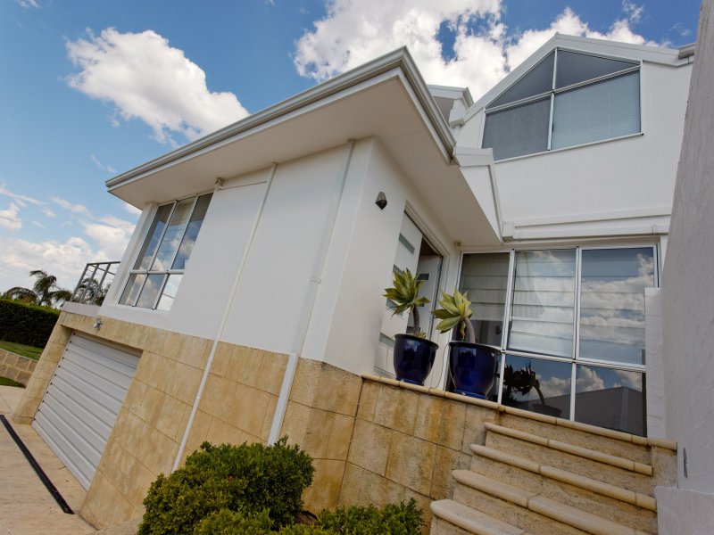 Photo - 18 Chauncy Street, East Fremantle WA 6158 - Image 1