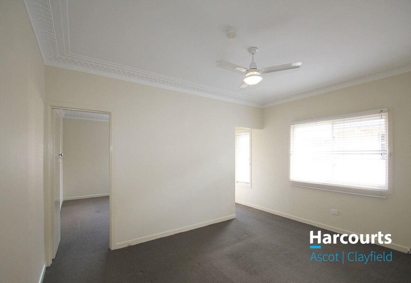 Photo - 18 Chermside Street, Hendra QLD 4011 - Image 2