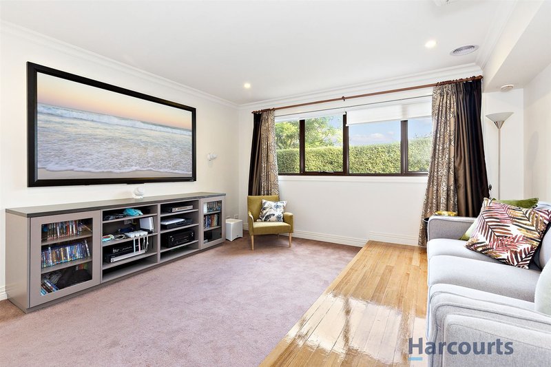 Photo - 18 Cherry Street, Glen Waverley VIC 3150 - Image 8