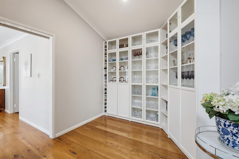 Photo - 18 Chesters Way, Winthrop WA 6150 - Image 7