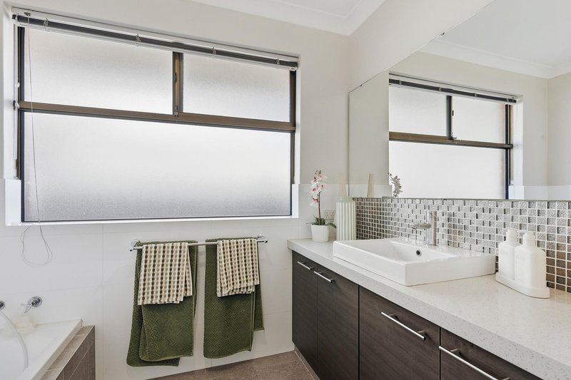 Photo - 18 Chesters Way, Winthrop WA 6150 - Image 24