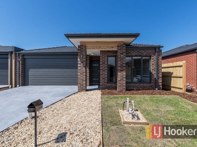 18 Chevrolet Road, Cranbourne East VIC 3977