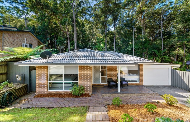 Photo - 18 Childs Close, Green Point NSW 2251 - Image 1