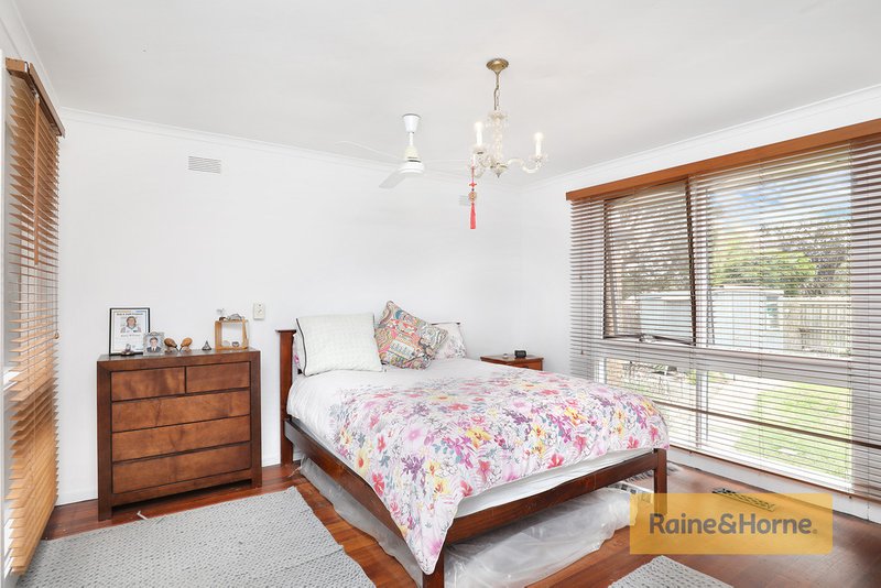 Photo - 18 Childs Street, Melton South VIC 3338 - Image 7