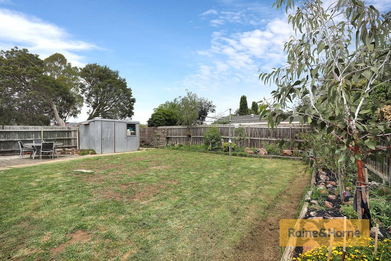 Photo - 18 Childs Street, Melton South VIC 3338 - Image 10