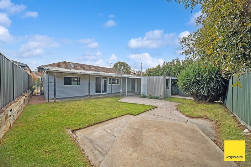 Photo - 18 Christian Street, California Gully VIC 3556 - Image 11