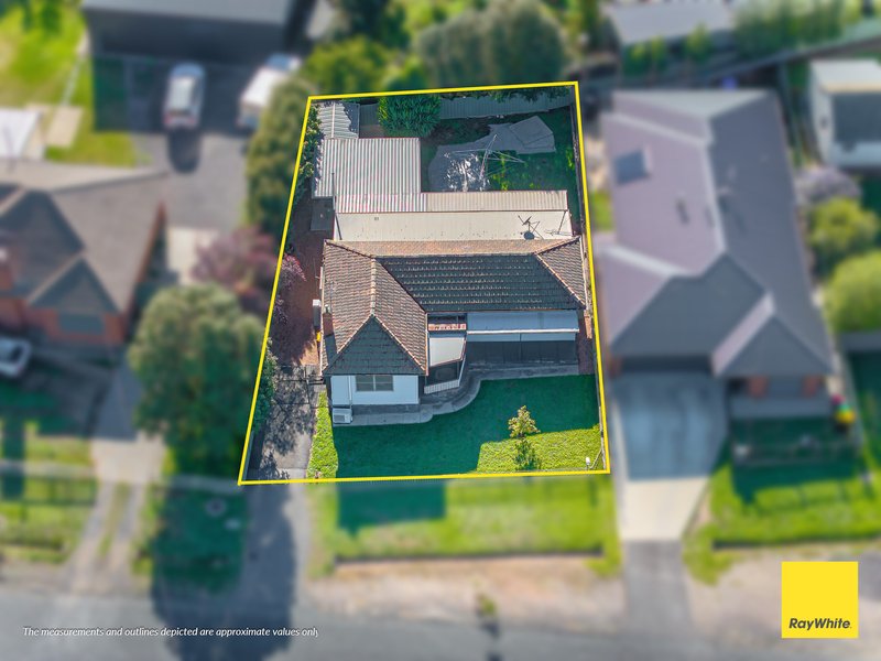 Photo - 18 Christian Street, California Gully VIC 3556 - Image 15