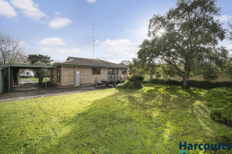 Photo - 18 Christine Avenue, Alfredton VIC 3350 - Image 1