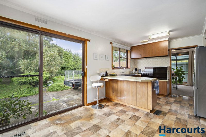 Photo - 18 Christine Avenue, Alfredton VIC 3350 - Image 3