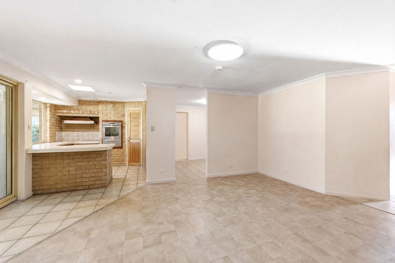 Photo - 18 Christmas Avenue, Heathridge WA 6027 - Image 5