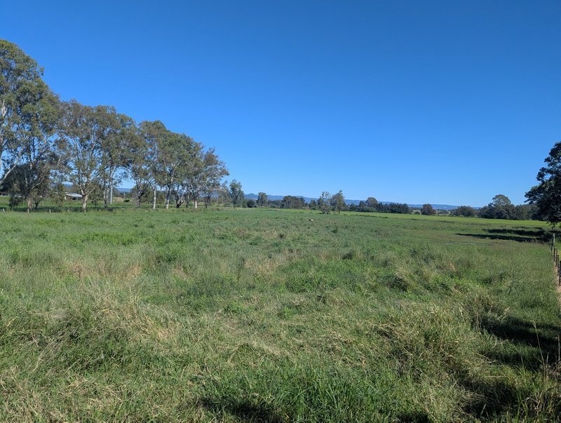 Photo - 18 Christopher Street, Grantham QLD 4347 - Image 2