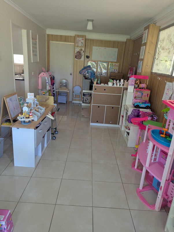 Photo - 18 Christopher Street, Grantham QLD 4347 - Image 10