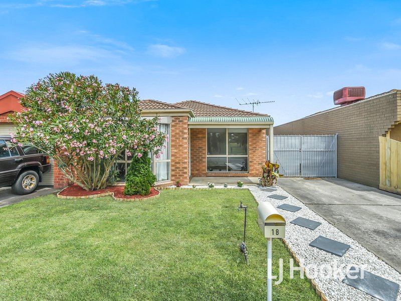 18 Cirai Crescent, Cranbourne West VIC 3977