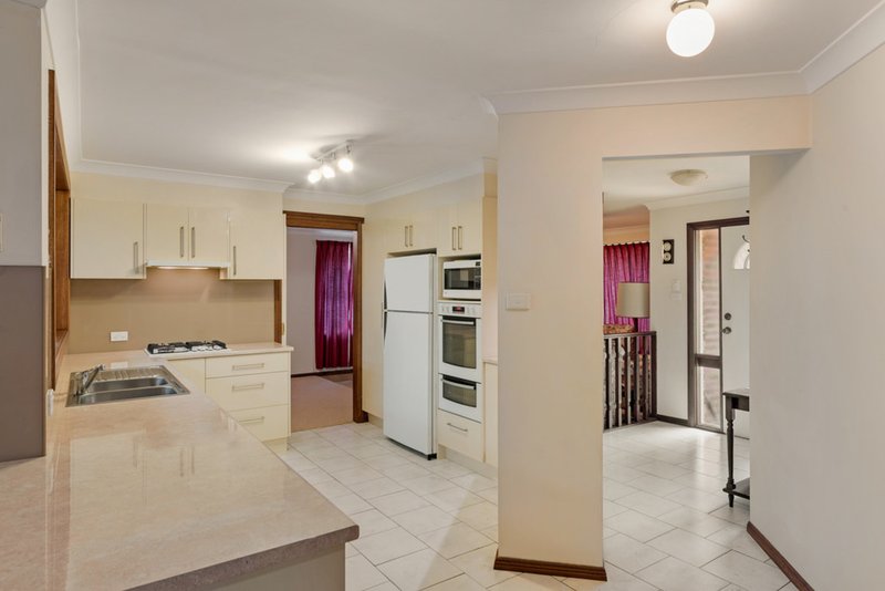 Photo - 18 Claremont Circuit, Glen Alpine NSW 2560 - Image 6